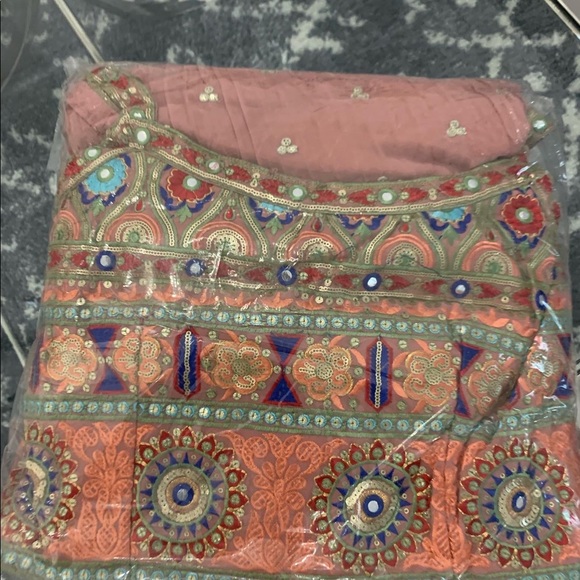 Stylish lenghas in stock - Picture 5 of 5